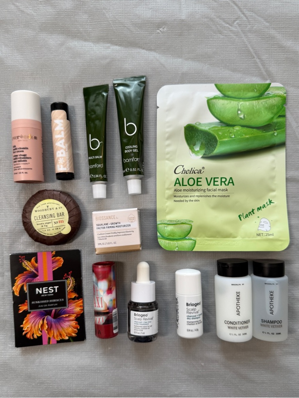 13-piece Skincare Beauty Bundle: Samples, makeup, mask + MORE!